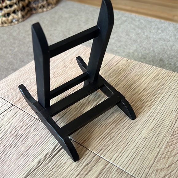 Graduation Cap Display Holder - Picture 3 of 4